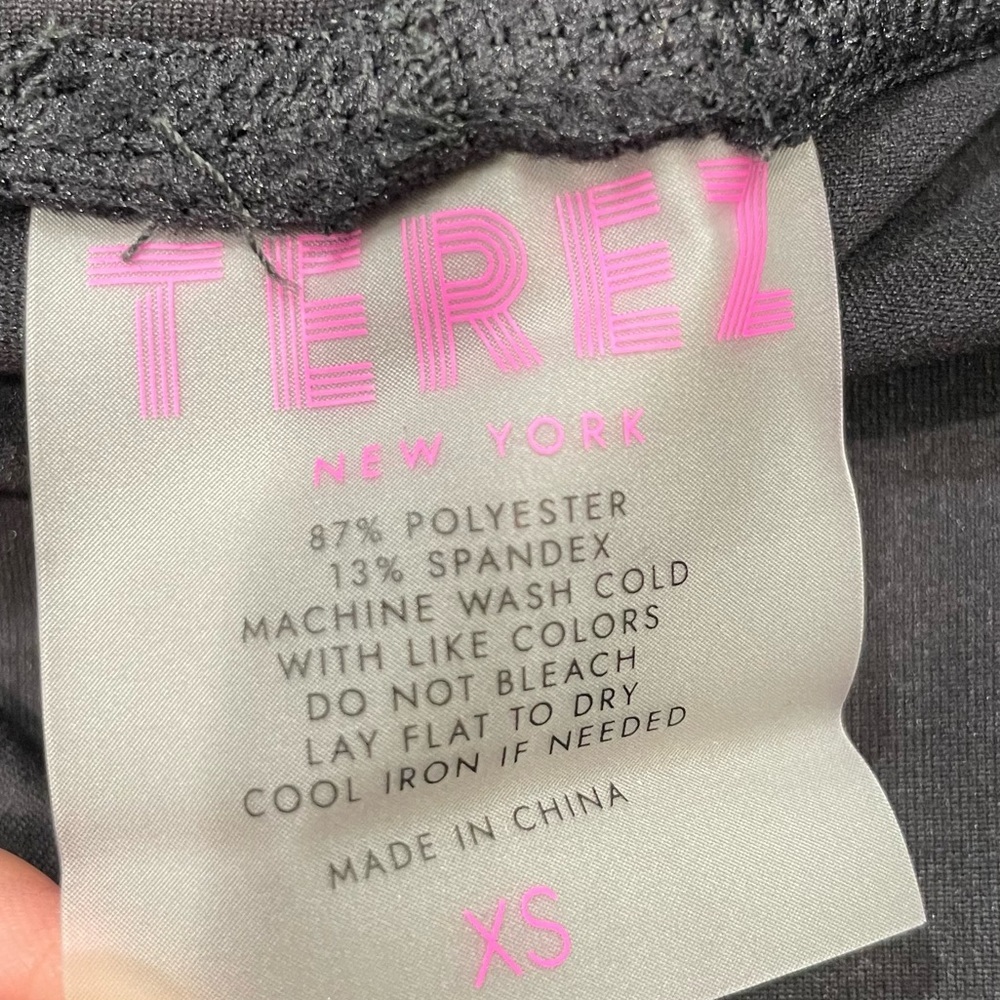 NWOT Terez TLC Flare Leggings in Jet Black - Picture 12 of 13